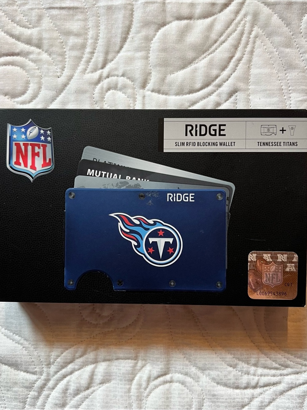 Ridge NFL Tennessee Titans Slim RFID-Blocking Card Holder w/Cash Strap - Blue